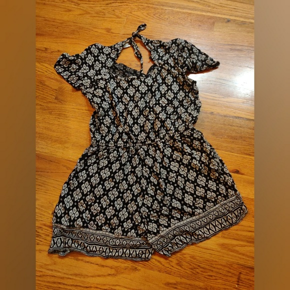 Romper - Picture 3 of 3